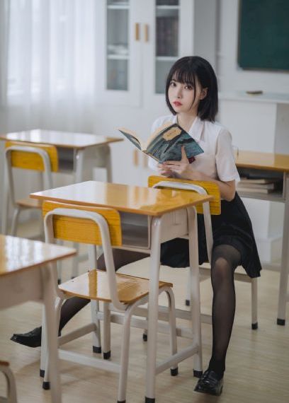 最近很火的欧美神曲_4K在线视频播放